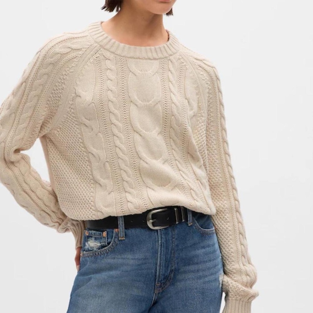 GAP 100% Cotton Cable Knit Sweater - Picture 8 of 8